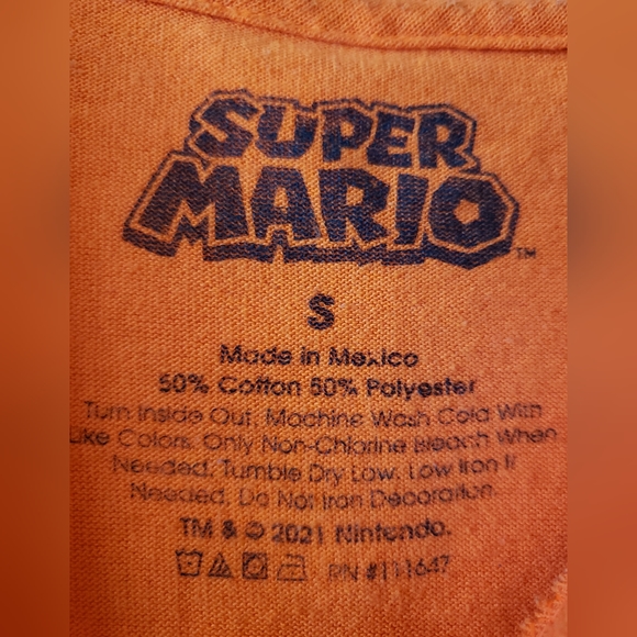 Super Mario Size Small - Picture 2 of 2